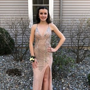 Meet your Posher, Julia